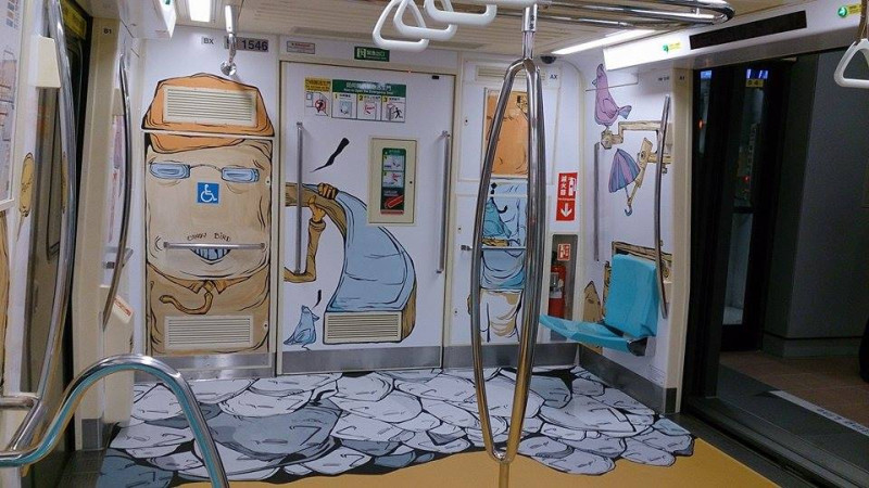 台北市政府觀光傳播局也邀請藝術家為車廂進行彩繪。圖2之2：邱珮文/攝   
