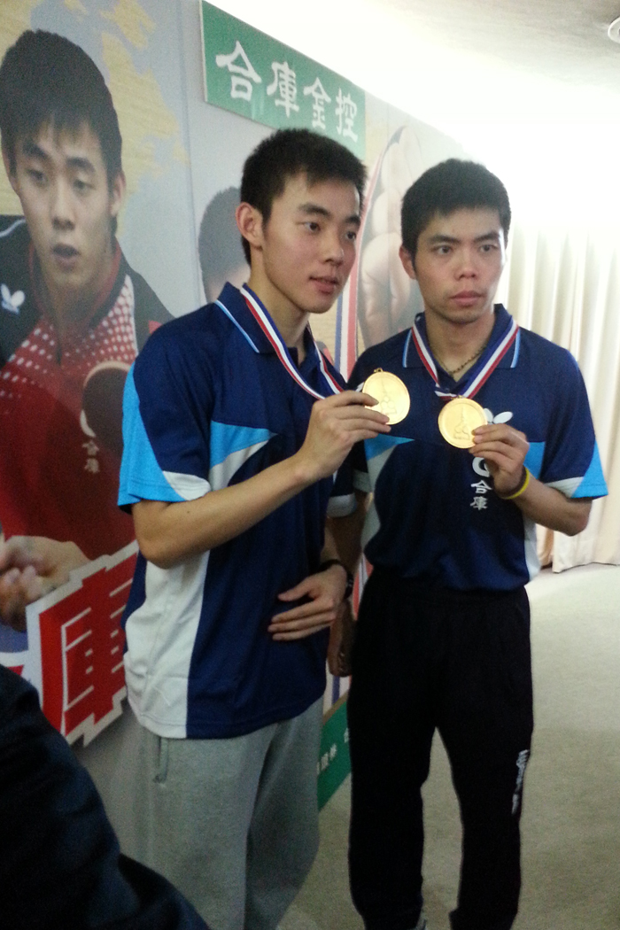 莊智淵及陳建安勇奪世桌賽男子雙打冠軍，今天返國接受表揚。圖：陳沛佑/攝   