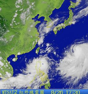 今年第11號颱風南瑪都颱風於26日下午2點由中度颱風轉為強烈颱風，如果行進方向沒變，氣象局預定27日上午發布海上颱風警報。圖片來源：中央氣象局   