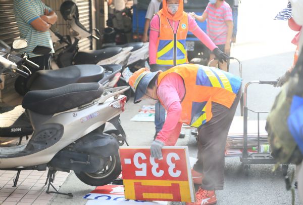 指揮中心12日指出，台南市過去一週的登革熱確診病例正持續下降。圖：台南市政府提供   