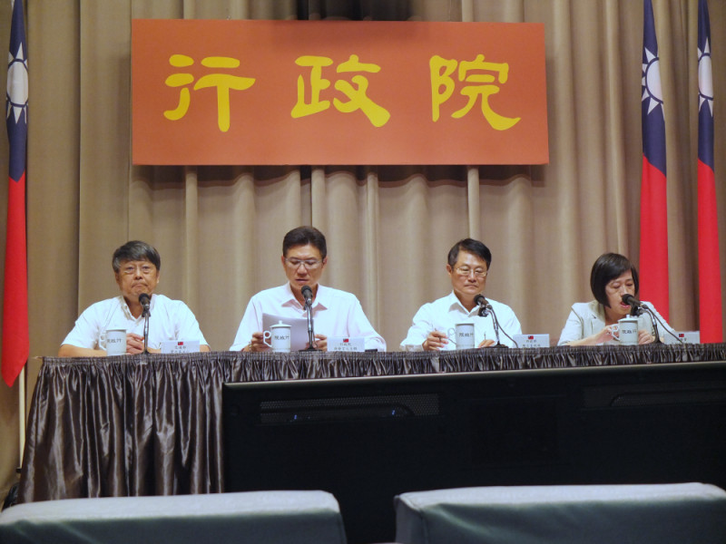 行政院院會24日通過《民用航空法》部分條文修正草案,確定15公斤以上的無人機要申請考照,交由交通部管理。圖:翁嫆琄/攝