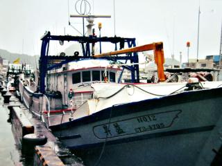 我國漁船「益昇12號」今（29）日清晨在日本與那國島附近海域疑似越界，遭到日本扣押。圖：中央社   