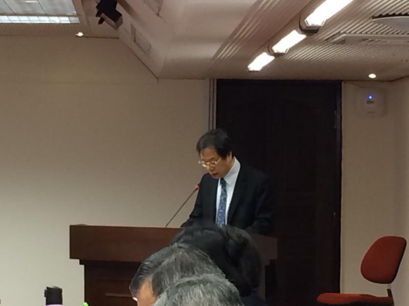 對於外界質疑對於日本核災食品輸台懲處層級過低，衛福部長蔣丙煌今(30)天表示，是否提高層級，「交由社會公斷」。圖：符芳碩/攝   