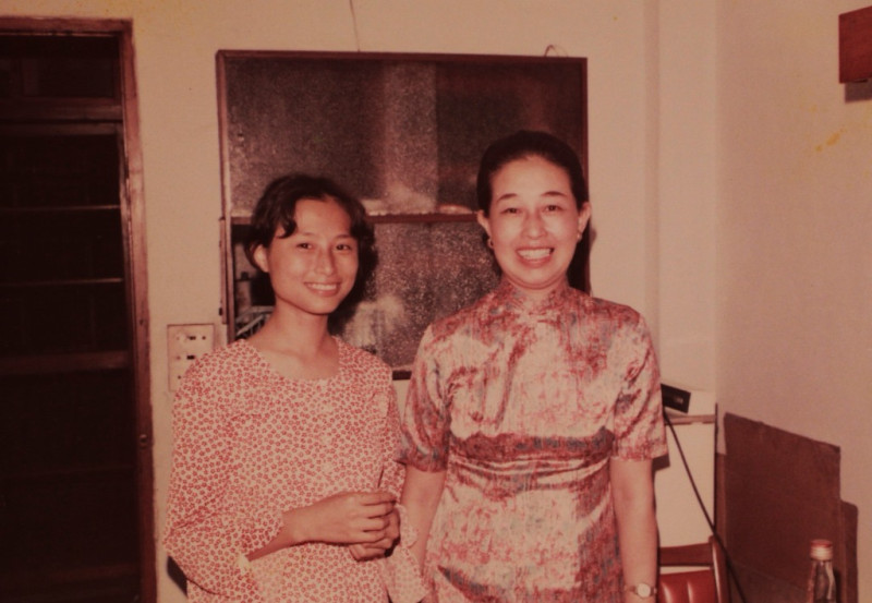 坐牢之前的徐美（右）和其長女李翊青。圖片來源：李翊青提供   