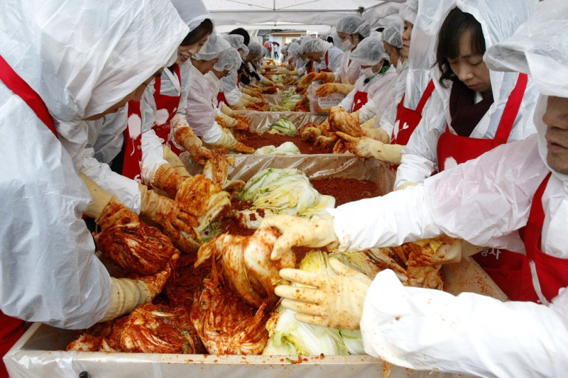 韓國農林水產部決定將韓國泡菜的漢字正名為「辛奇」，並在中國、台灣、香港等地申請註冊商標。圖片來源：達志影像/美聯社。   