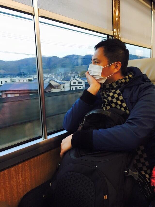 中國民運人士王丹今(18)日在臉書發文表示，昨天接到台南市長賴清德電話，邀請他卸任清大以後能去台南教書。圖：翻攝王丹臉書   