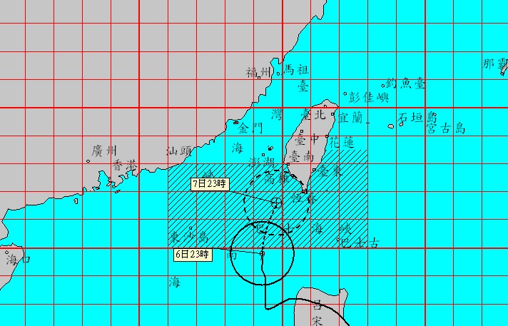 根據中央氣象局6日23點30分發布的最新颱風動態表示，如路徑沒有改變，7日凌晨2時30分將發布蓮花陸上颱風警報。圖：擷取自中央氣象局官方網站   