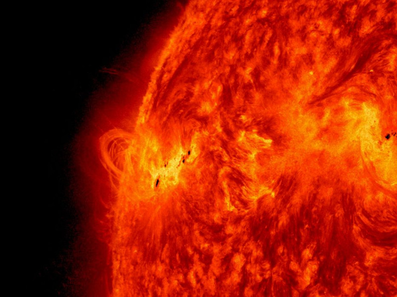 太陽耀斑、太陽風暴等太陽活動劇烈時可能對無線通訊、人造地球衛星、電力供應等造成短暫影響。圖片來源：達志影像/美聯社資料照片   