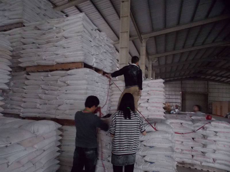 台南茂利澱粉廠被查獲私藏問題澱粉未銷毀，台南市衛生局今天宣布，將對業者開罰1800萬元。圖：台南市衛生局提供   