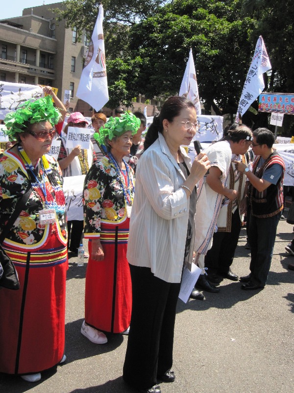 民進黨籍立委田秋堇到場聲援。圖5：王立柔/攝   