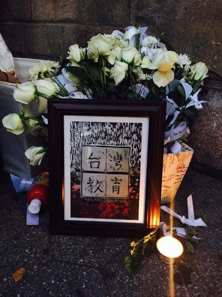 北美台灣留學生認為，課綱若不撤回，台灣教育已死。圖：讀者提供   