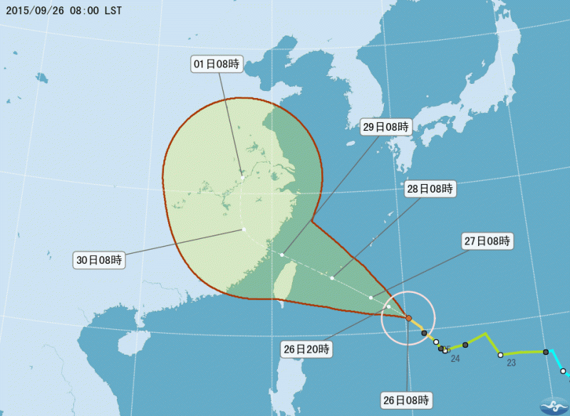 中央氣象局26日指出，今年第21號中度颱風杜鵑上午位置略南偏，預計27日中秋節白天先發布海上颱風警報，最快27日晚發陸上警報。圖：中央氣象局提供   