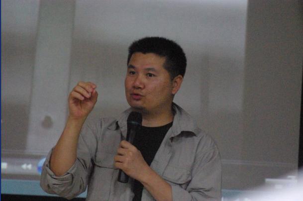 李惠仁如何踢爆禽流感疫情？他今(22)日在一場調查報導工作坊上透露，要執行調查報導，官員的話絕對不能相信。圖：林靖堂/攝。   