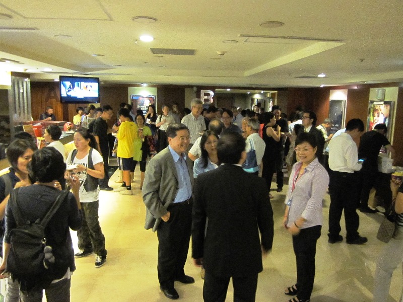 9月1日即將創辦滿4週年的新頭殼新聞網站，提前於30日在京華城以邀請同好看電影的方式舉辦慶生會。圖：王立柔/攝   