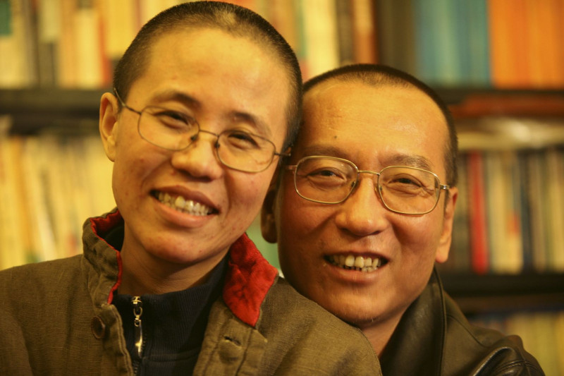 中國各界人士發表聲明支持劉曉波獲得諾貝爾和平獎。圖為劉曉波夫妻。圖片：達志影像/路透社   