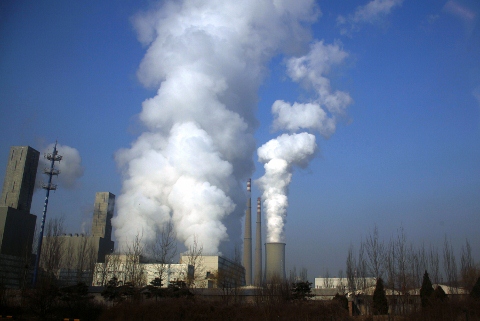 中國北京一景。專家稱，中國的碳排放比原先預估的量還要多出20%，官方能源數據並不可信。圖片來源:達志影像/路透社)   