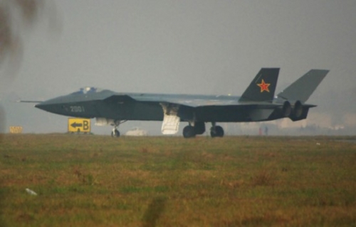 圖為中國非官方軍事網站最近廣泛流傳中國隱形戰機殲20（J-20）。圖片來源：翻攝自網路   