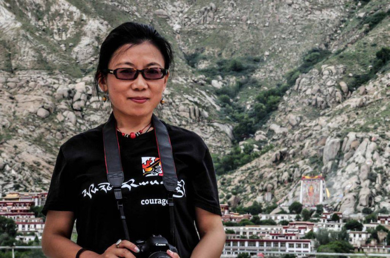 在中美戰略與經濟對話期間，遭中國當局軟禁的藏族女作家唯色。圖：翻攝自唯色臉書。   