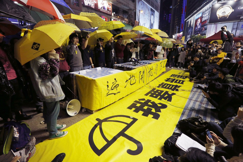 香港政府在今（6）日下午發表長達158頁的民情報告，但其中卻忽視香港市民爭取「真普選」的訴求。圖片來源：達志影像/路透社資料照片   