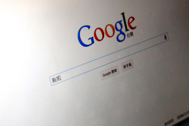 「只要在Google上鍵入颱風，就可以輕易地獲得所有防颱的資訊」，Google產品經理羅欽宇表示。圖：林良齊/攝   