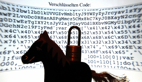 不論是特洛伊木馬程式，或是簡單的密碼破解，駭客總是威脅網路安全。圖片來源:達志影像/美聯社。   