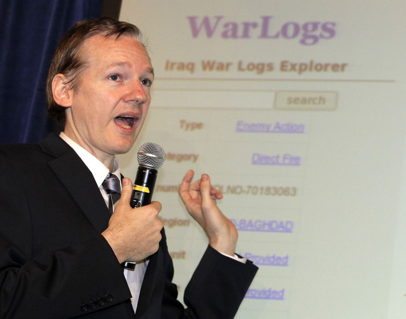 維基揭密（WikiLeaks）網站將再爆25萬份來自美國外交部的機密文件，外界憂心這些密件的曝光，恐釀成全球外交的911事件。圖為「維基揭密」的創辦人亞桑傑(Julian Assange)的資料照片（達志影像/路透社）。   