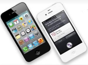 蘋果公司(Apple Inc.)證實，iPhone4S在開賣3天以來，已創下400萬支的銷售量，比iPhone4與iPhone3GS開賣3天時的170萬、100萬支銷售量高出許多，並創下銷售量紀錄。圖片來源：翻攝自蘋果官網。   