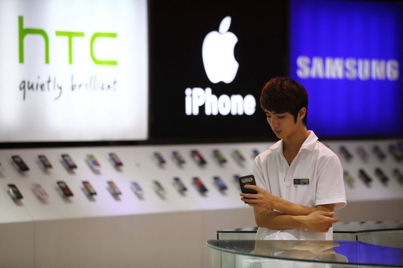 美國加州聖荷西聯邦法院的陪審團2日裁定，韓國三星公司侵犯了蘋果公司2項手機專利，須賠蘋果1.196億美元（約36億元台幣）。圖片來源：達志影像/美聯社資料照片   