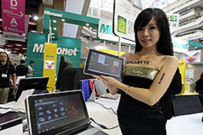 2011台北國際COMPUTEX電腦展，除了平板電腦成為特別夯的產品外，廠商採購金額也比去年成長25%。圖片來源：中央社   
