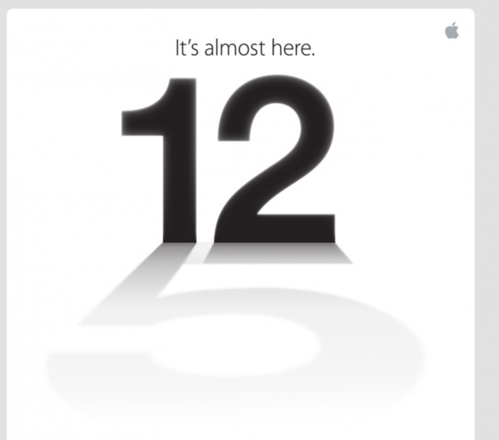 蘋果對媒體發出邀請函，確定將在12日發表新產品，由於邀請函上數字12的倒影，明顯出現灰色的5，似乎清楚表明新的iPhone將被命名為「iPhone 5」。圖片來源：翻攝自9to5Mac網站。   