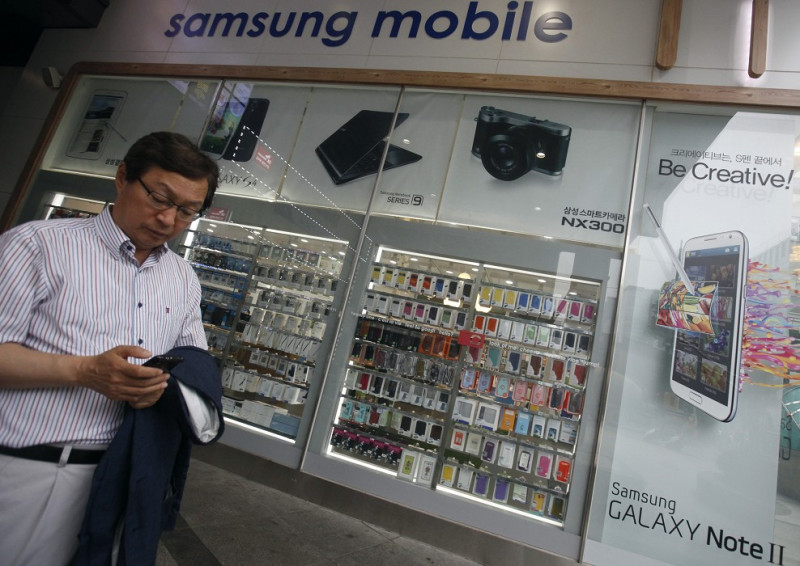 三星電子(Samsung)今(24)日公布2013年第4季財務報表，第4季營運利潤為8.31萬億韓元，是自2011年以來首次在季營利下滑。圖片來源：達志影像/路透社資料照片   