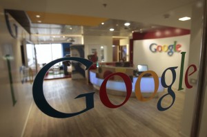 如果偵測到用戶帳戶或電腦遭受國家支持的網路攻擊威脅，Google宣稱將在網頁上方貼出警語。圖片來源：達志影像/路透社。   