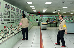 台電核二廠19日以福島核災為狀況想定，模擬核災發生時，在沒有電力、海水也進不來
的情況下，如何應變。圖片來源：中央社。   