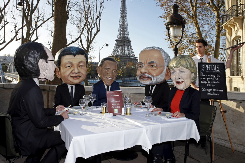 巴黎氣候峰會將在30登場，樂施會28日則以行動劇要求已開發國家領袖，應努力達成減排責任。圖片來源：達志影像/路透社   